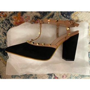 Shein - Spiked decor pointed toe T-strap Chunky Heels